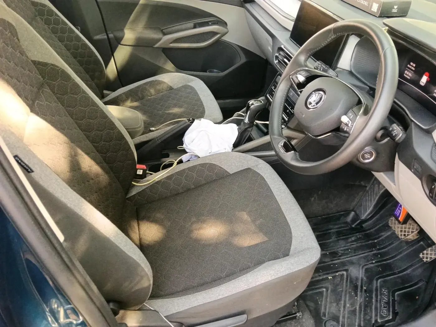 2025 Skoda Kylaq Signature Plus AT, Petrol, Automatic, 8,584 km, interior