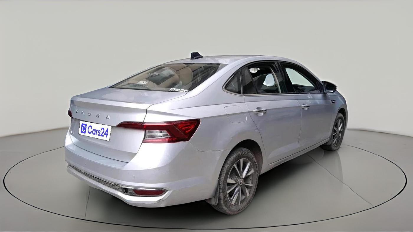 2022 Skoda SLAVIA STYLE 1.0L TSI MT, Petrol, Manual, 83,400 km, exterior