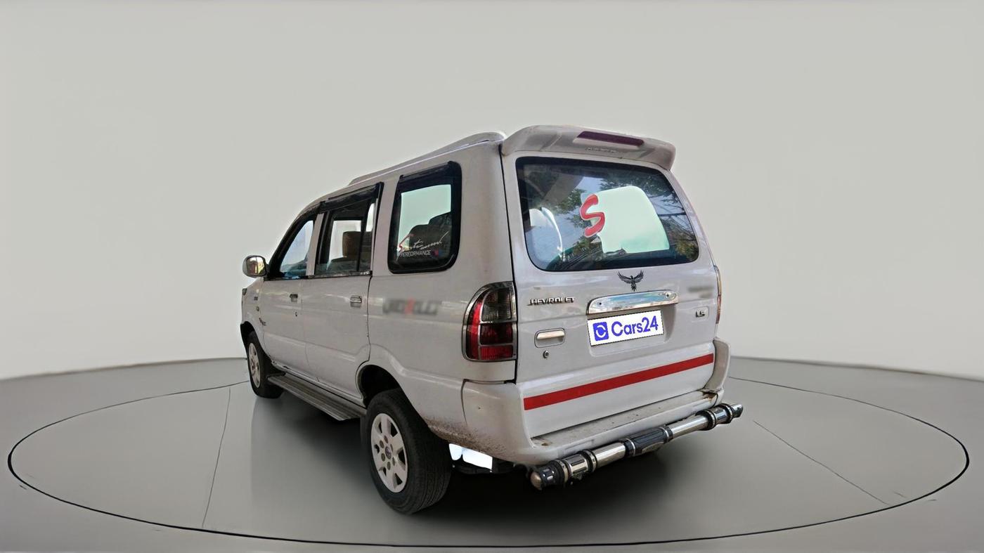 2012 Chevrolet Tavera NEO 3 10 STR BS III, Diesel, Manual, 2,54,550 km, exterior