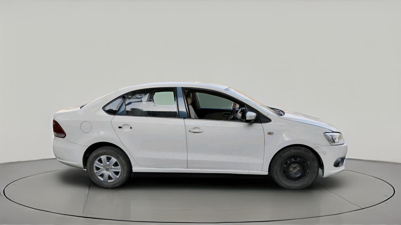 2011 Volkswagen Vento TRENDLINE 1.6, Petrol, Manual, 1,18,699 km, exterior