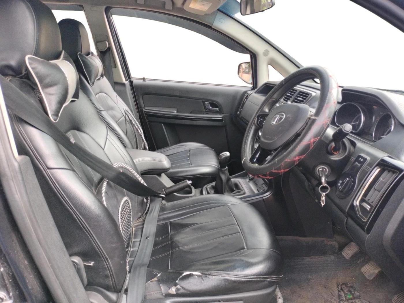 2018 Tata Hexa XE 4X2 7 STR, Diesel, Manual, 96,163 km, interior