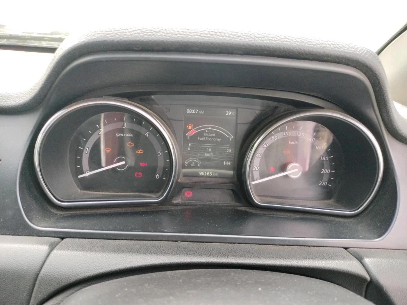 2018 Tata Hexa XE 4X2 7 STR, Diesel, Manual, 96,163 km, interior