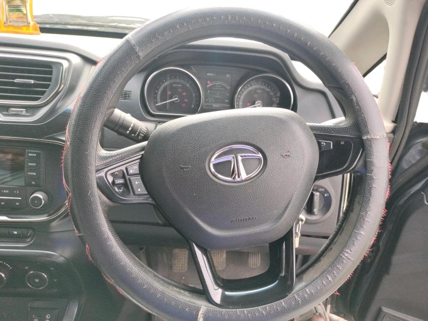 2018 Tata Hexa XE 4X2 7 STR, Diesel, Manual, 96,163 km, interior