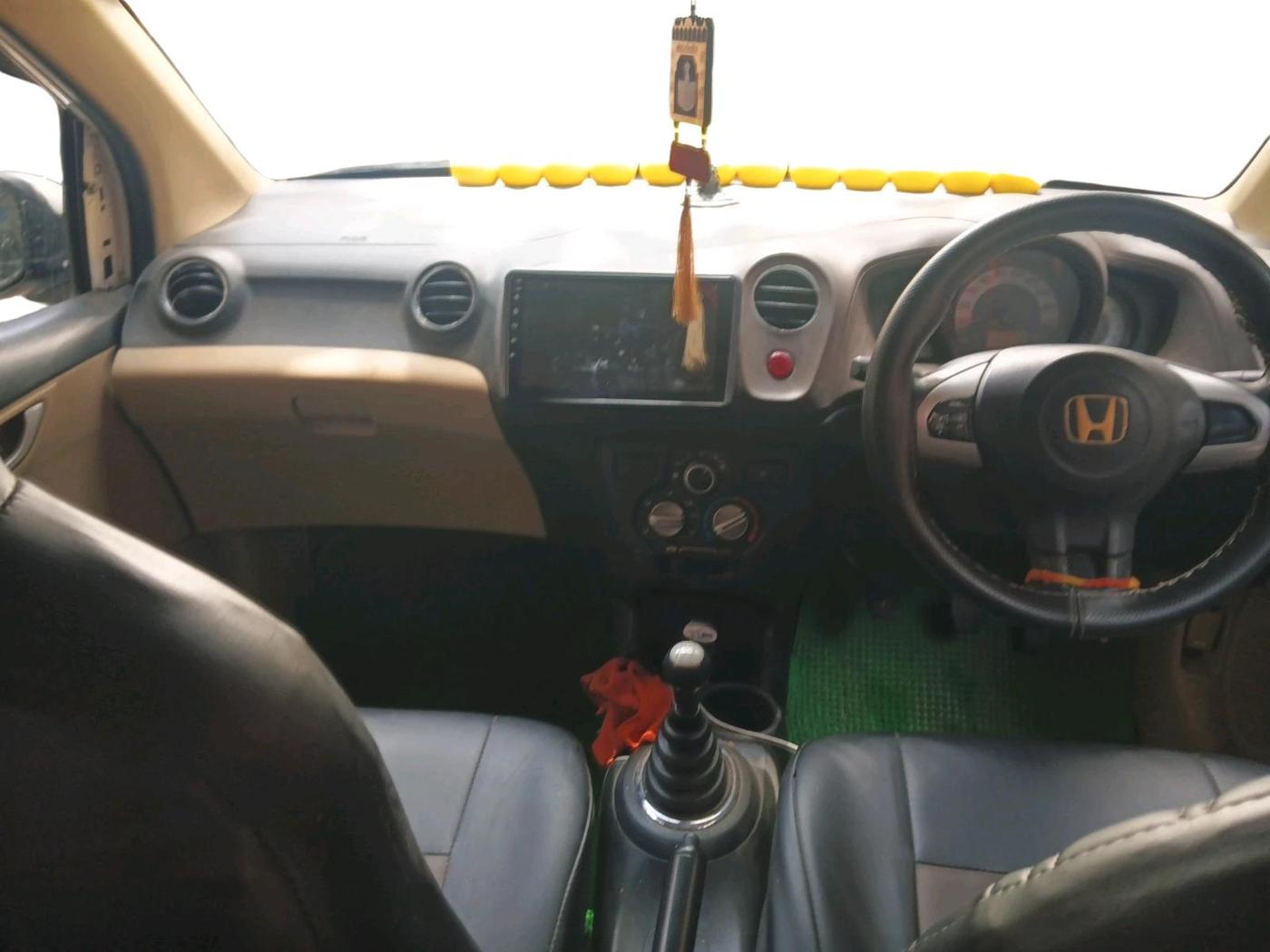 2012 Honda Brio V MT, Petrol, Manual, 69,416 km, interior