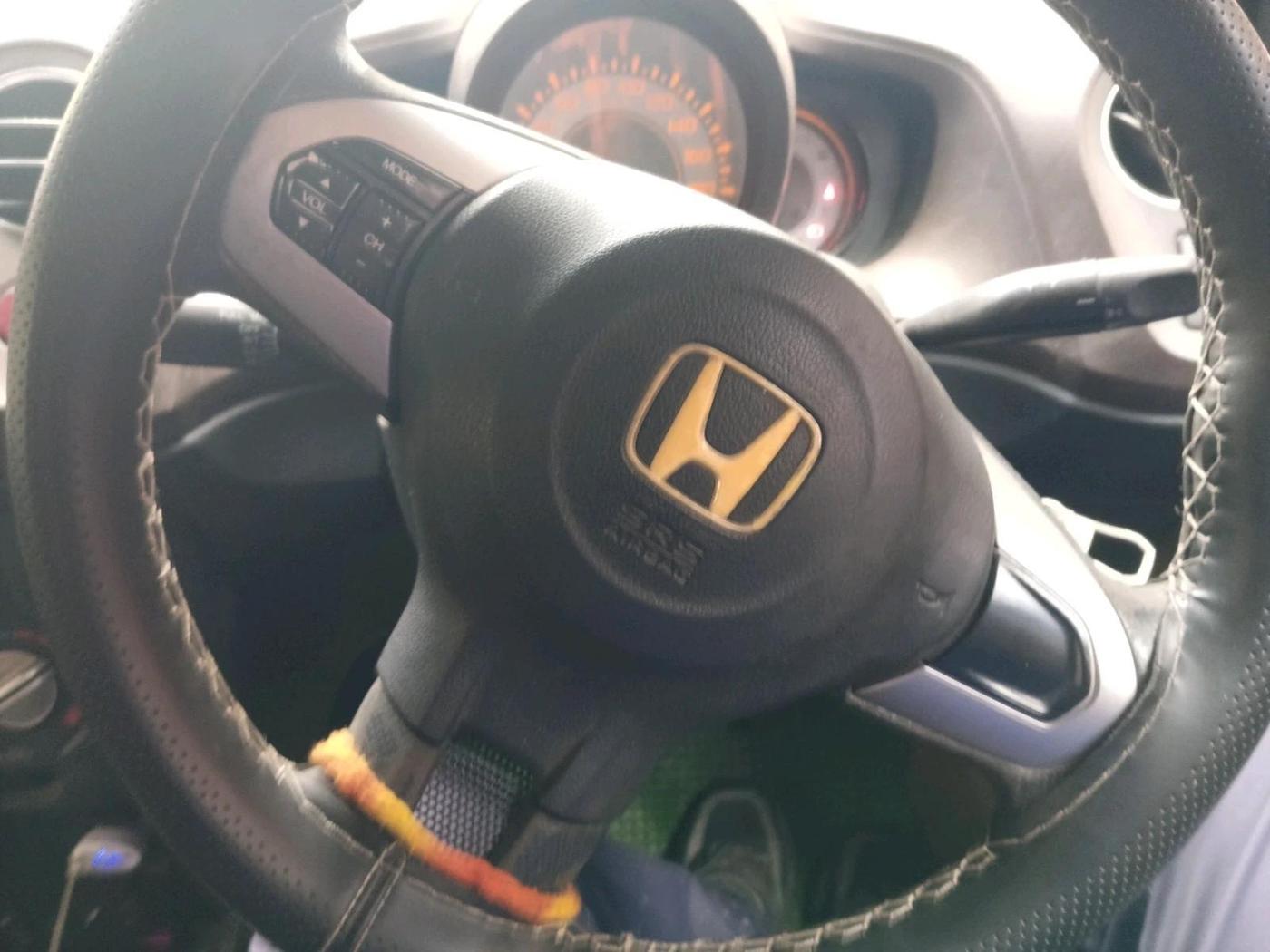 2012 Honda Brio V MT, Petrol, Manual, 69,416 km, interior