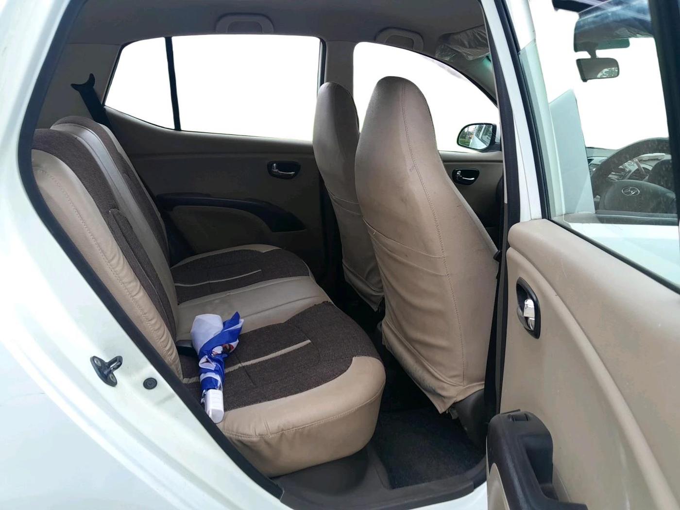 2012 Hyundai i10 MAGNA 1.1, Petrol, Manual, 97,769 km, interior