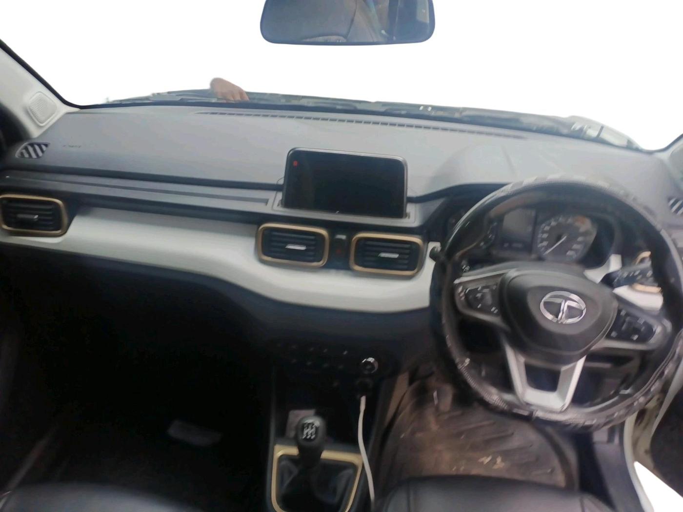 2022 Tata PUNCH ACCOMPLISHED MT, Petrol, Manual, 55,058 km, interior