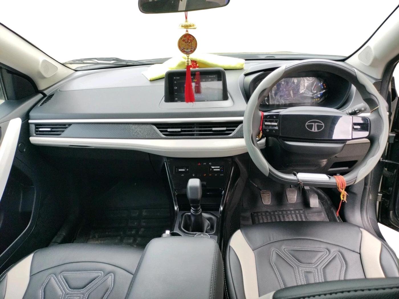 2024 Tata NEXON CREATIVE 1.2 PETROL, Petrol, Manual, 19,134 km, interior