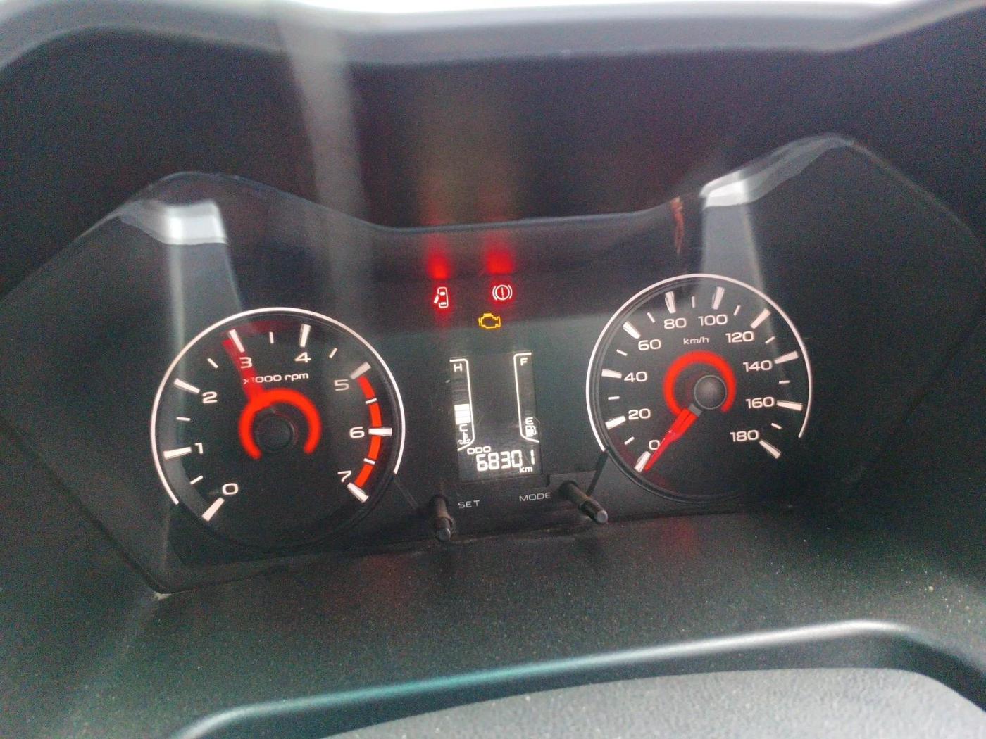 2016 Mahindra Kuv100 K6 6 STR, CNG, Manual, 68,301 km, interior