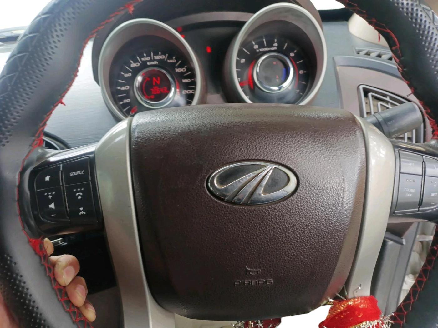 2013 Mahindra XUV500 W6, Diesel, Manual, 70,643 km, interior