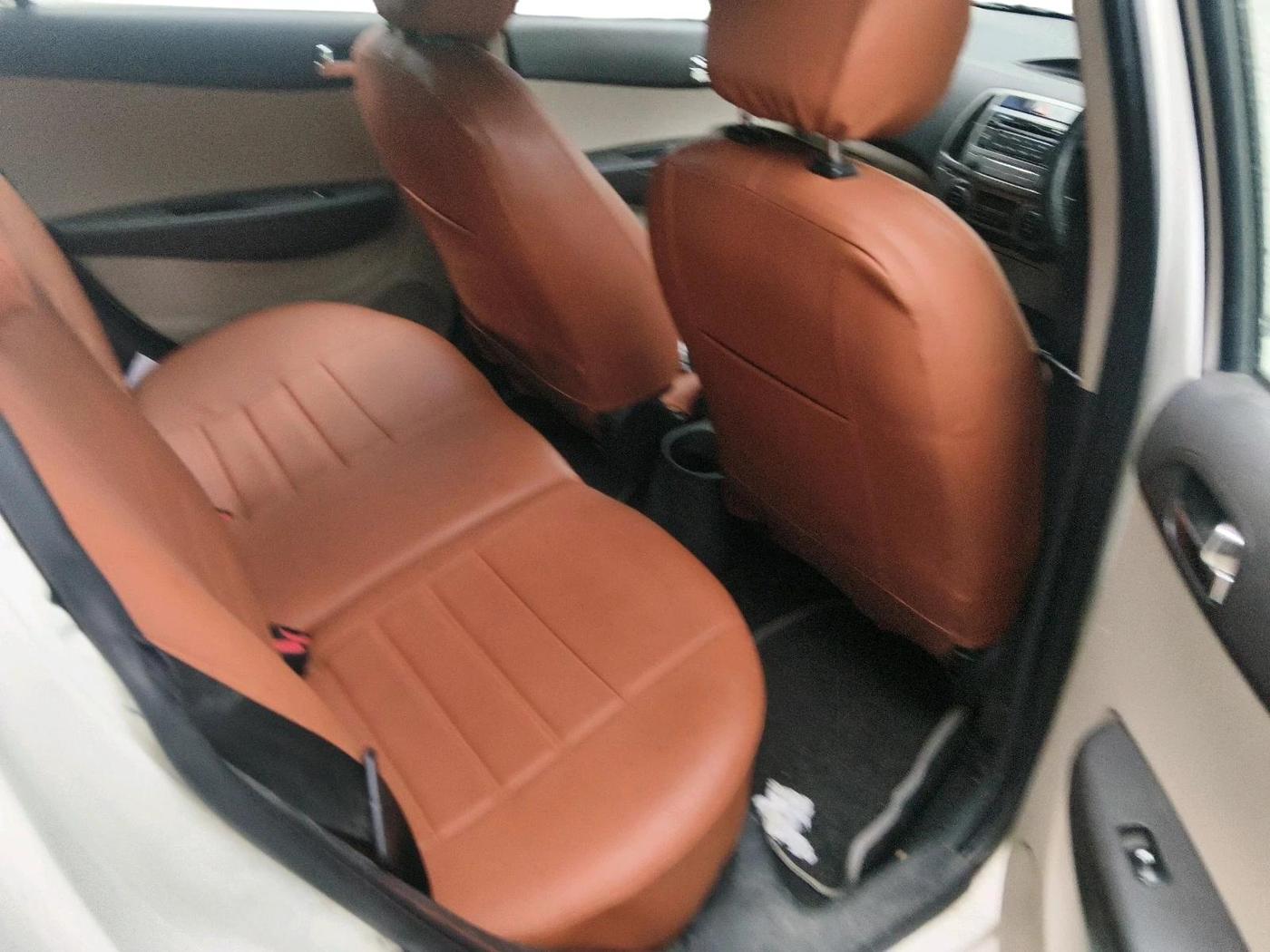 2013 Hyundai i20 SPORTZ 1.4 CRDI, Diesel, Manual, 1,56,323 km, interior