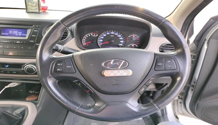 2014 Hyundai Xcent SX 1.2, Petrol, Manual, 1,05,516 km, interior