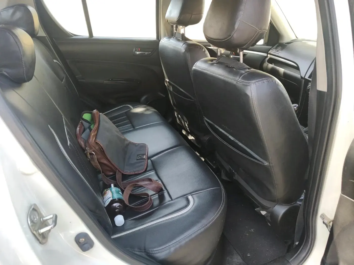 2012 Maruti Swift VXI, Petrol, Manual, 1,43,801 km, interior
