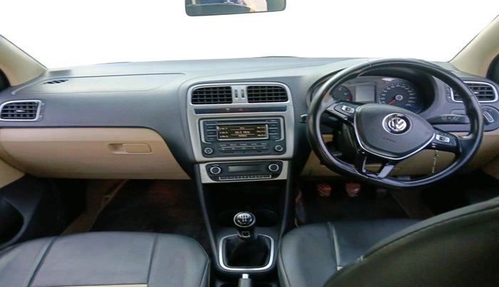 2015 Volkswagen Polo HIGHLINE1.2L, Petrol, Manual, 50,911 km, interior