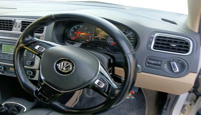 2015 Volkswagen Polo HIGHLINE1.2L, Petrol, Manual, 50,911 km, interior