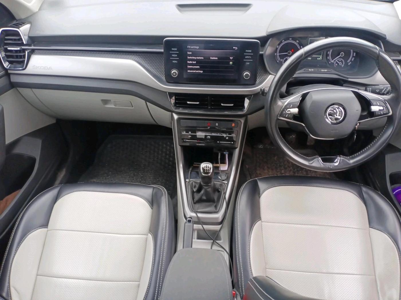 2023 Skoda KUSHAQ AMBITION 1.0L TSI MT, Petrol, Manual, 41,592 km, interior