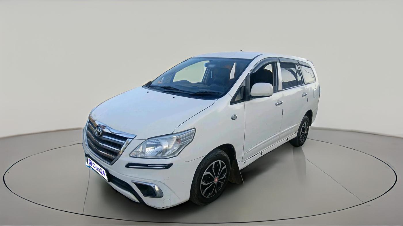 2015 Toyota Innova 2.5 G 7 STR, Diesel, Manual, 31,000 km, exterior