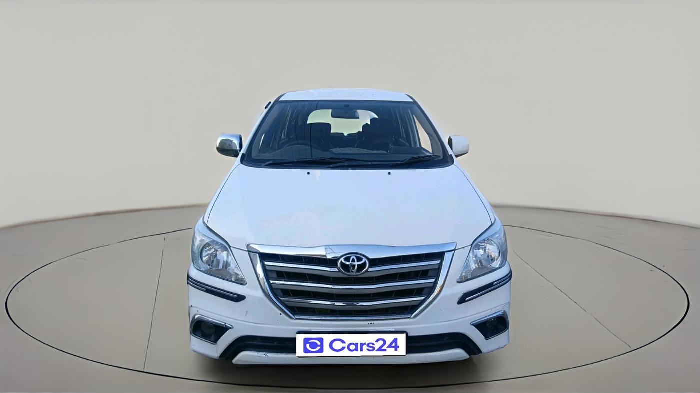 2015 Toyota Innova 2.5 G 7 STR, Diesel, Manual, 31,000 km, exterior
