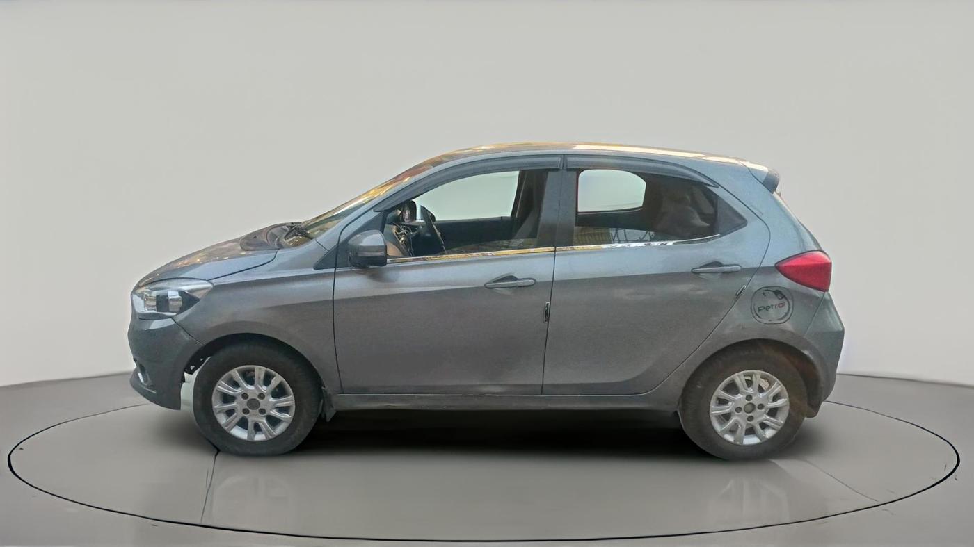 2018 Tata Tiago XZ PETROL, CNG, Manual, 2,30,480 km, exterior