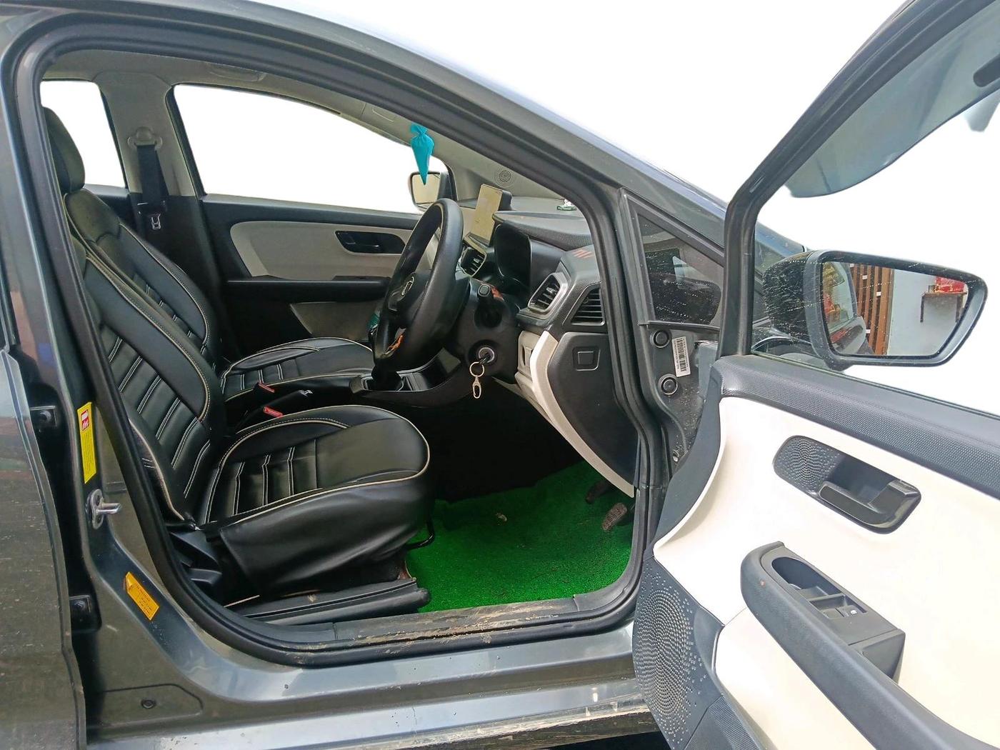 2023 Tata ALTROZ XE CNG, CNG, Manual, 42,022 km, interior