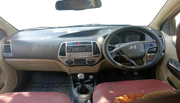 2013 Hyundai i20 SPORTZ 1.4 CRDI, Diesel, Manual, 1,30,101 km, interior