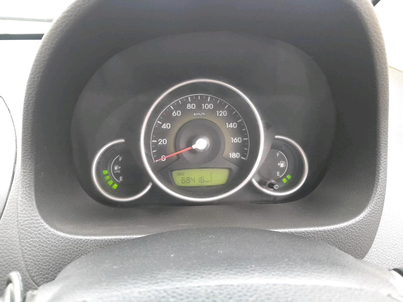 2012 Hyundai Eon D-LITE + LPG, Petrol, Manual, 68,416 km, interior