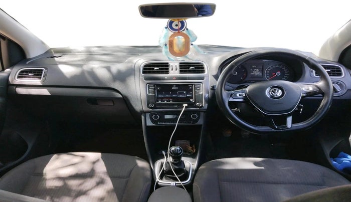 2021 Volkswagen Polo HIGHLINE PLUS 1.0L TSI, Petrol, Manual, 1,03,076 km, interior