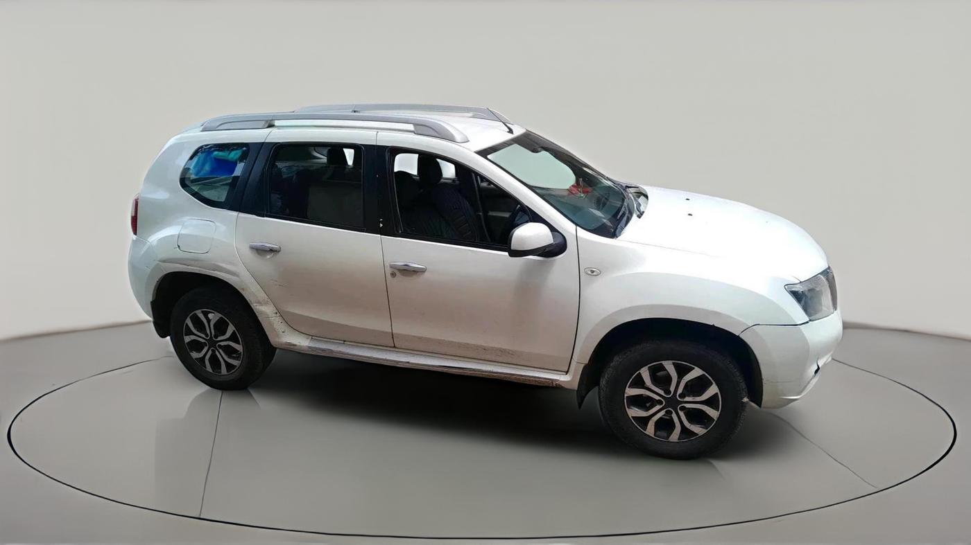 2015 Nissan Terrano XV D THP 110 PS, Diesel, Manual, 1,11,504 km, exterior
