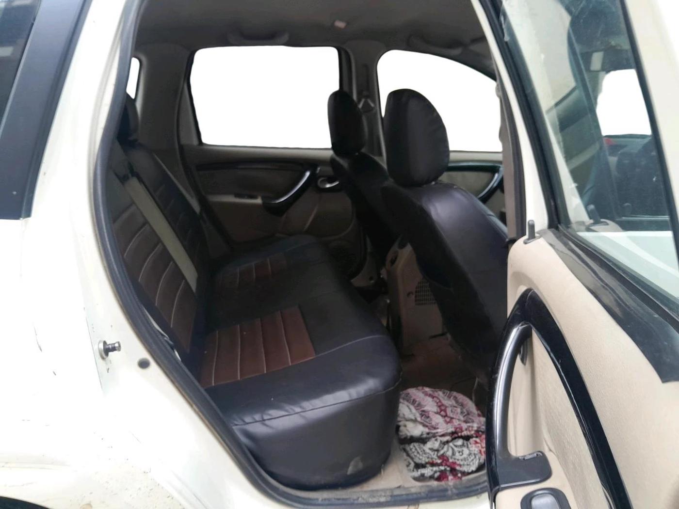 2015 Nissan Terrano XV D THP 110 PS, Diesel, Manual, 1,11,504 km, interior