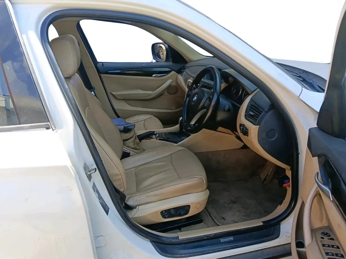 2011 BMW X1 sDrive20d, Diesel, Automatic, 98,990 km, interior