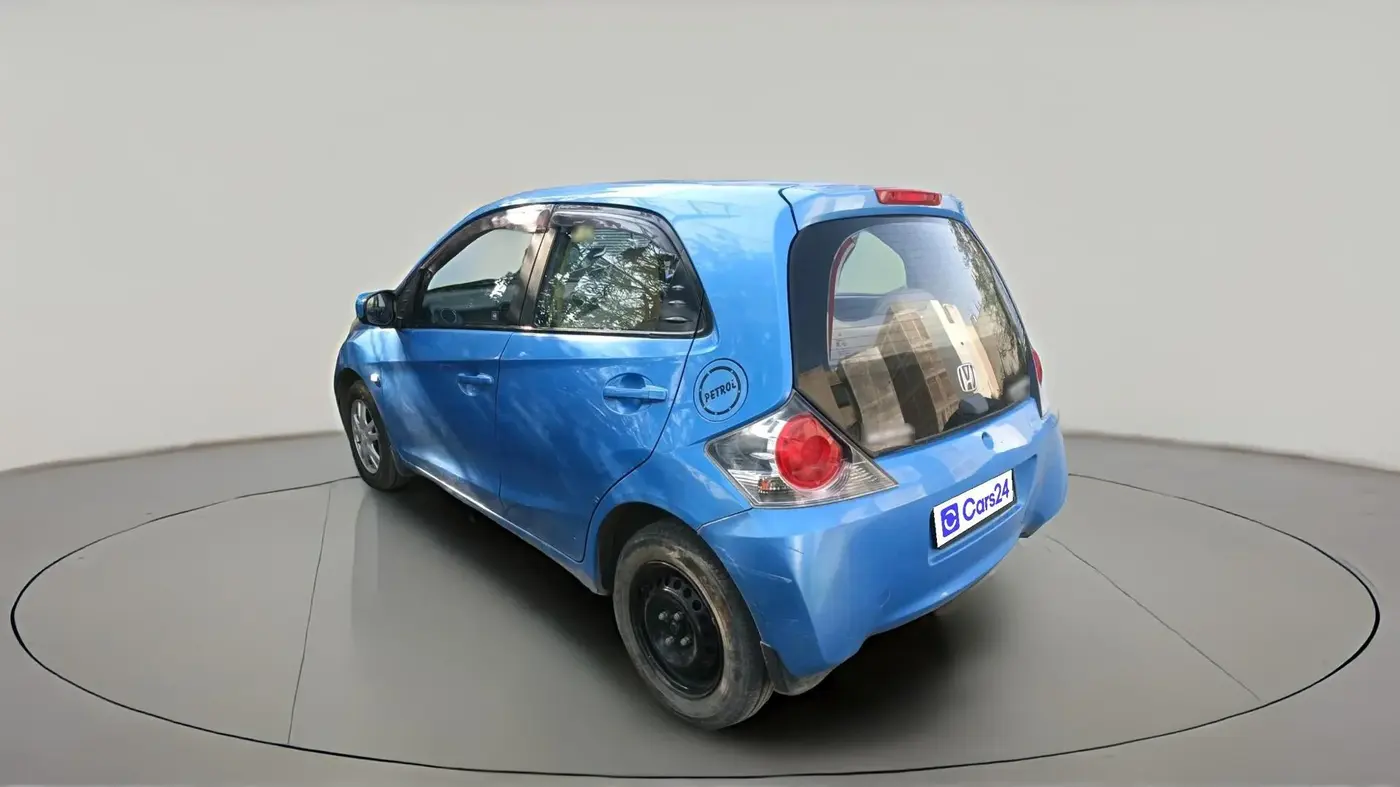2013 Honda Brio V MT, Petrol, Manual, 1,02,338 km, exterior