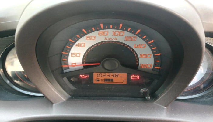 2013 Honda Brio V MT, Petrol, Manual, 1,02,338 km, interior