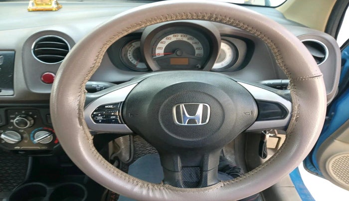 2013 Honda Brio V MT, Petrol, Manual, 1,02,338 km, interior