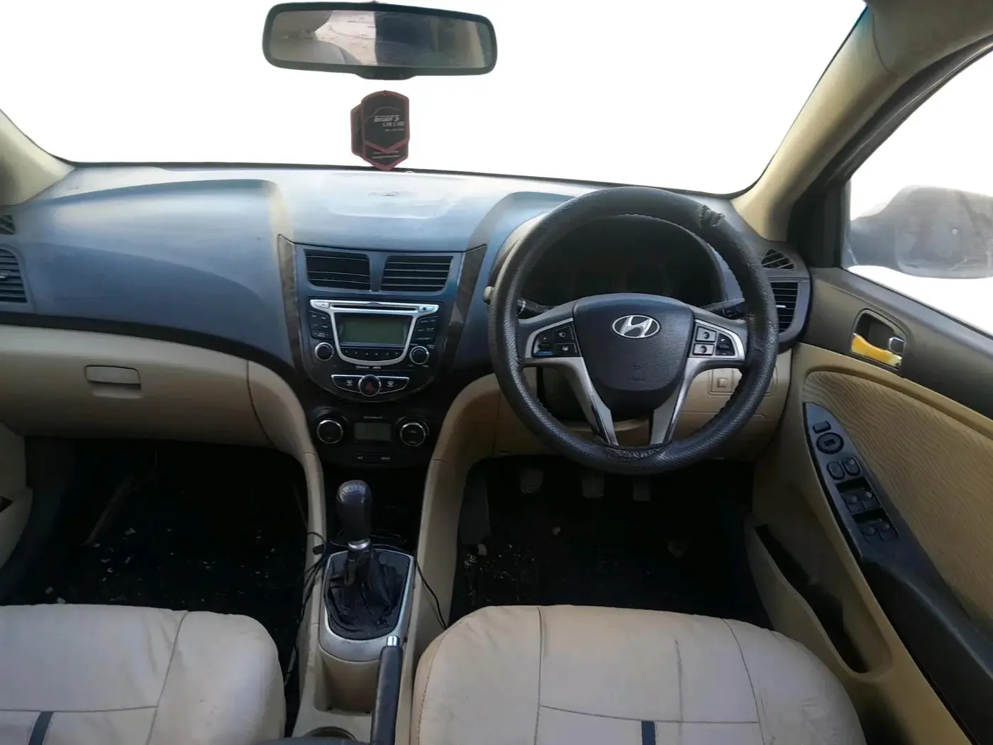 2012 Hyundai Verna FLUIDIC 1.6 CRDI SX, Diesel, Manual, 2,04,603 km, interior