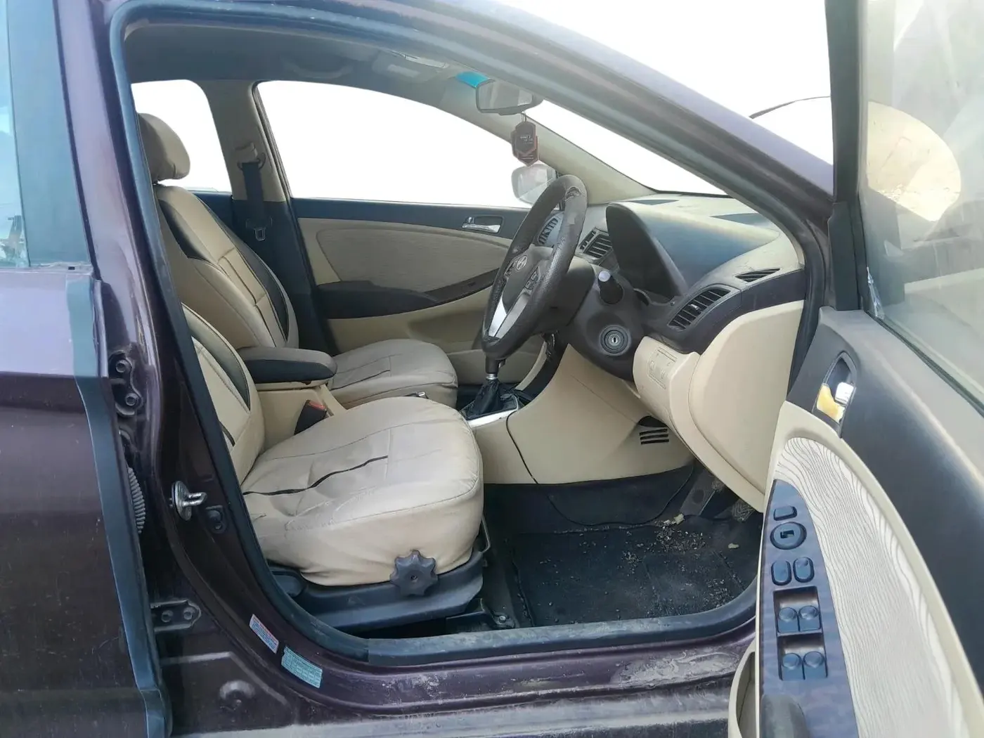 2012 Hyundai Verna FLUIDIC 1.6 CRDI SX, Diesel, Manual, 2,04,603 km, interior
