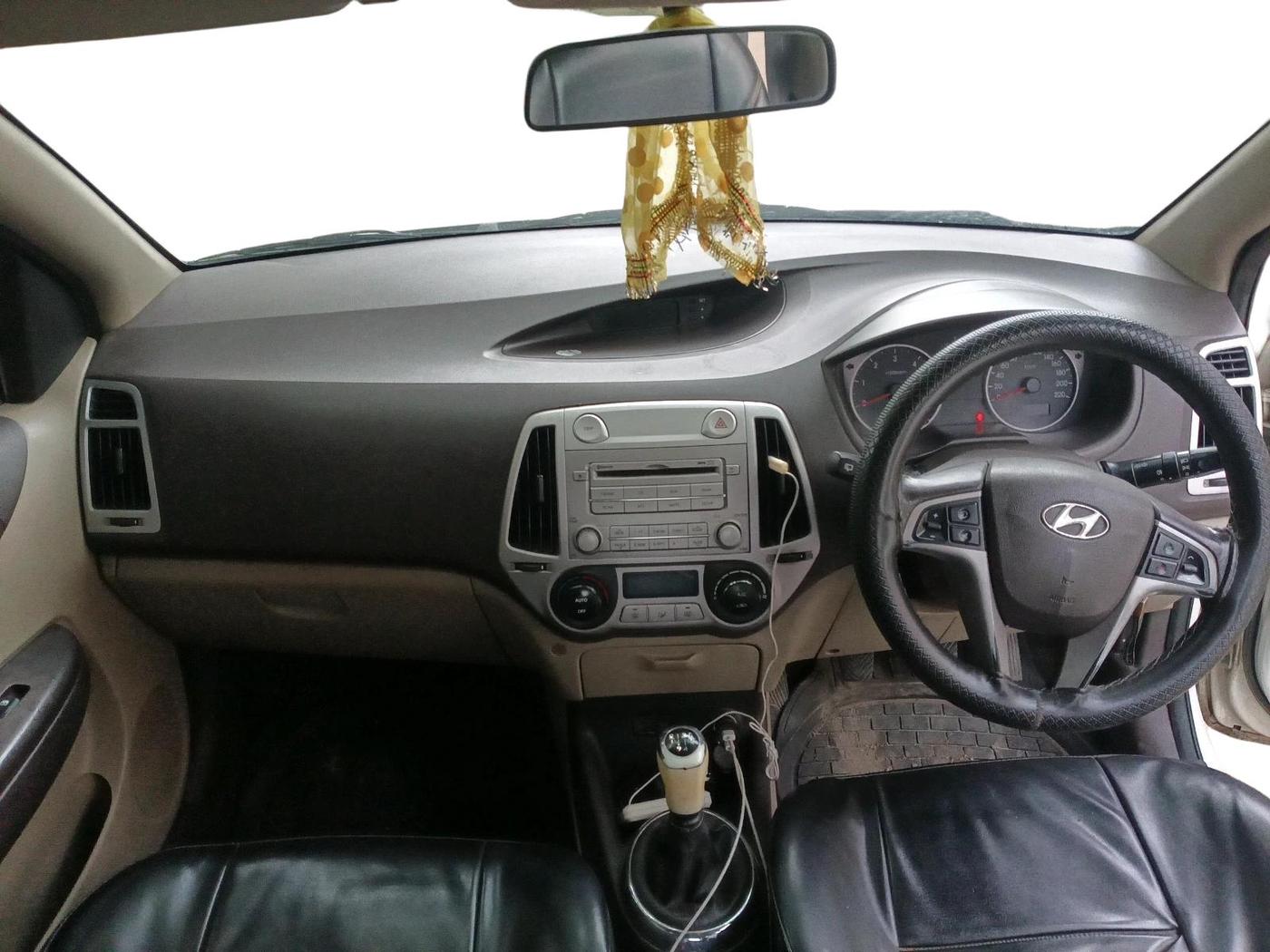 2011 Hyundai i20 SPORTZ 1.4 CRDI, Diesel, Manual, 1,47,134 km, interior