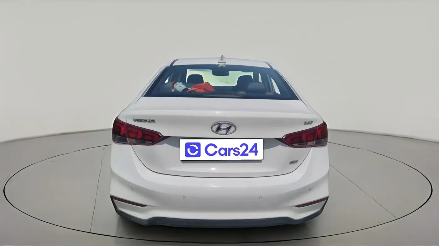 2017 Hyundai Verna 1.6 SX (O) CRDI MT, Diesel, Manual, 1,10,409 km, exterior