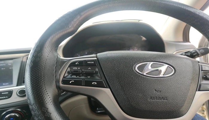 2017 Hyundai Verna 1.6 SX (O) CRDI MT, Diesel, Manual, 1,10,409 km, interior