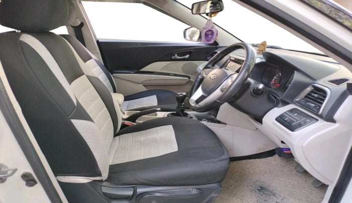 2019 Mahindra XUV300 W8 1.5 DIESEL, Diesel, Manual, 85,136 km, interior