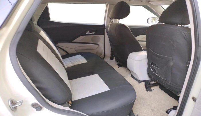 2019 Mahindra XUV300 W8 1.5 DIESEL, Diesel, Manual, 85,136 km, interior