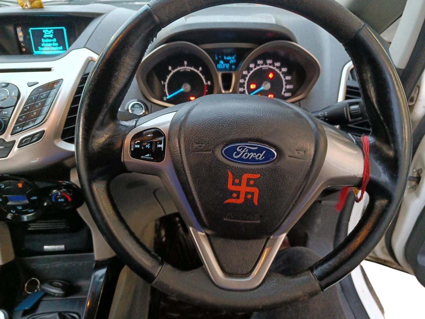 2013 Ford Ecosport TITANIUM 1.5L DIESEL, Diesel, Manual, 1,95,372 km, interior