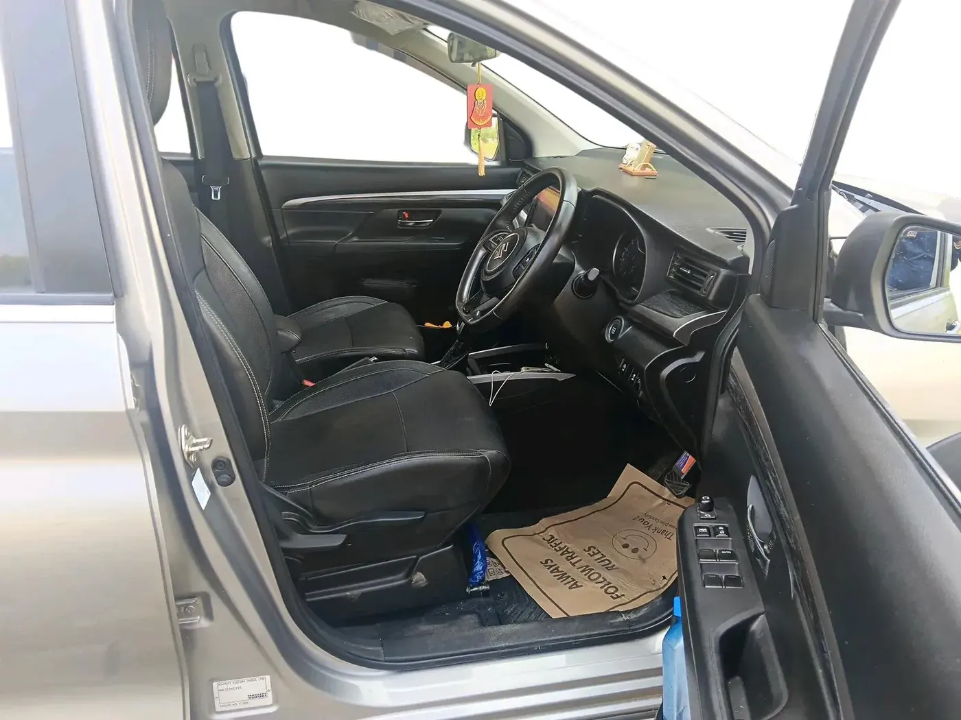 2022 Maruti XL6 ALPHA AT, Petrol, Automatic, 28,000 km, interior