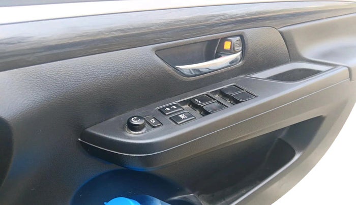 2022 Maruti XL6 ALPHA AT, Petrol, Automatic, 28,000 km, interior