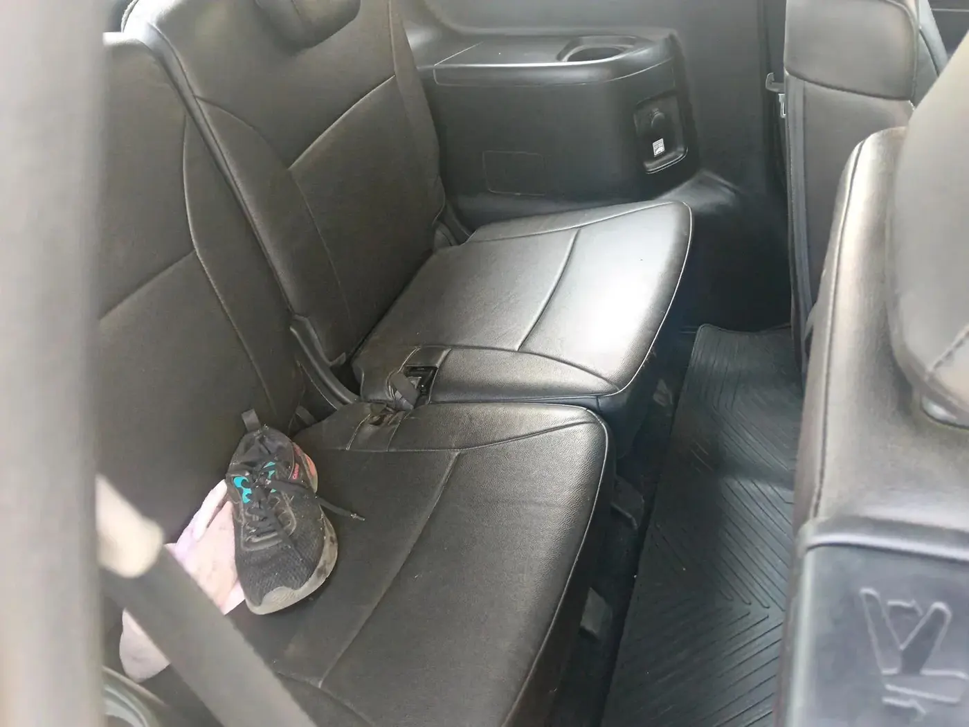 2022 Maruti XL6 ALPHA AT, Petrol, Automatic, 28,000 km, interior