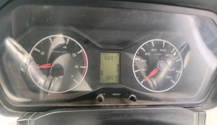 2016 Mahindra Scorpio S2, Diesel, Manual, 1,36,570 km, interior