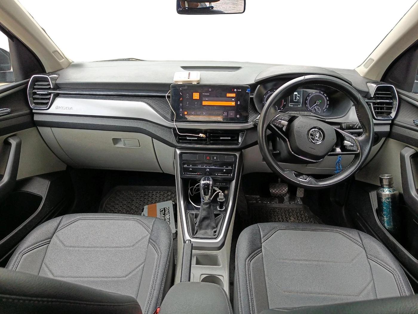 2021 Skoda KUSHAQ AMBITION 1.0L TSI AT, Petrol, Automatic, 37,984 km, interior