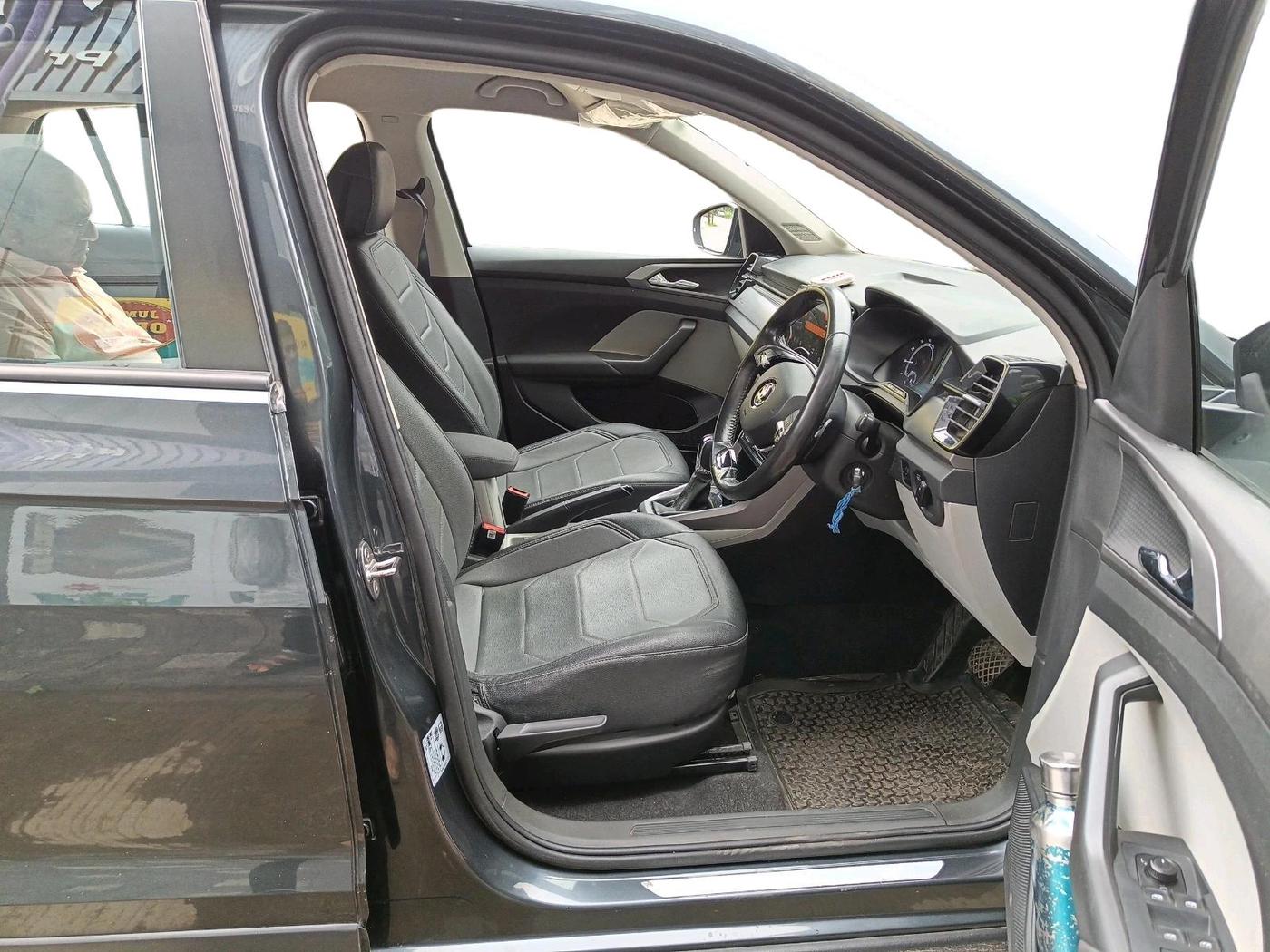2021 Skoda KUSHAQ AMBITION 1.0L TSI AT, Petrol, Automatic, 37,984 km, interior