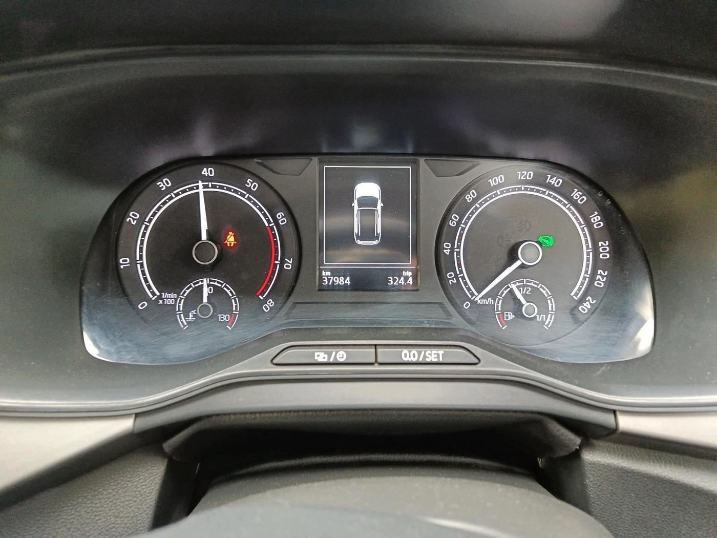 2021 Skoda KUSHAQ AMBITION 1.0L TSI AT, Petrol, Automatic, 37,984 km, interior