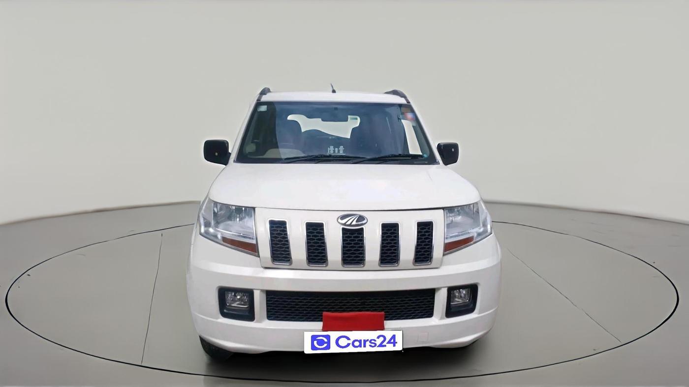 2018 Mahindra TUV300 T6 PLUS, Diesel, Manual, 86,785 km, exterior