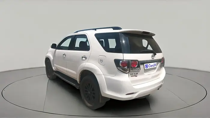 2015 Toyota Fortuner 3.0 4X4 MT, Diesel, Manual, 1,04,997 km, exterior